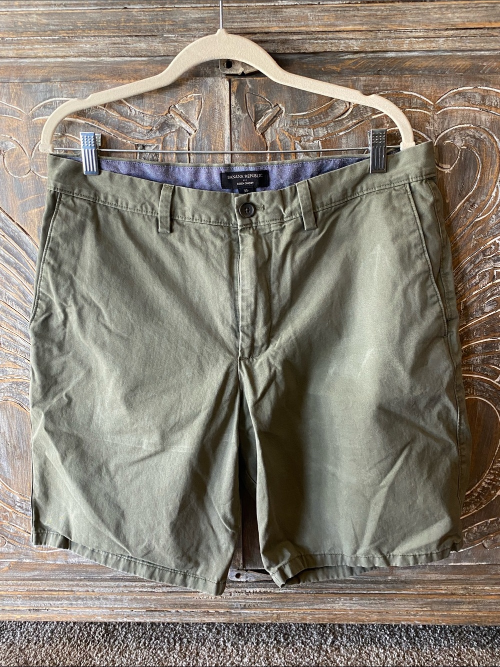 Banana Republic Men's Olive Green Cotton Shorts
